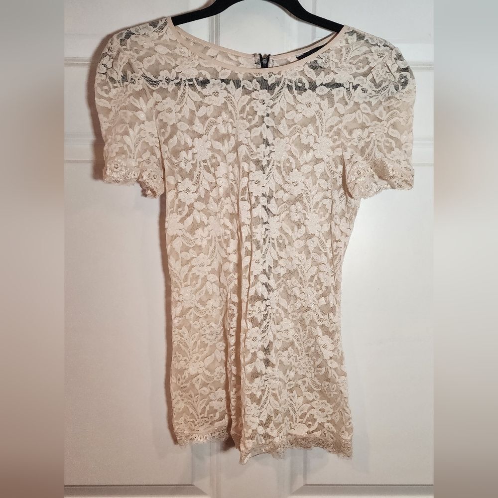 Moda International Cream Lace Black Zip Back Short Sleeve Top Medium